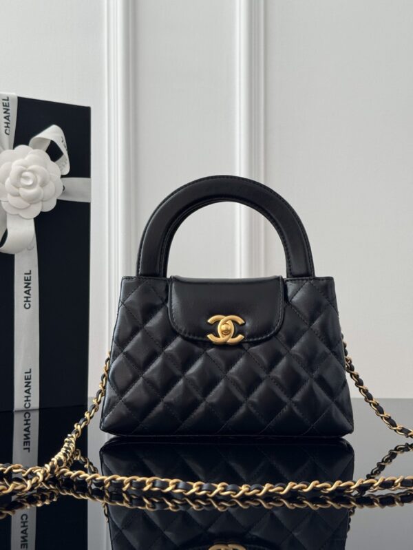 CHANEL - Image 17