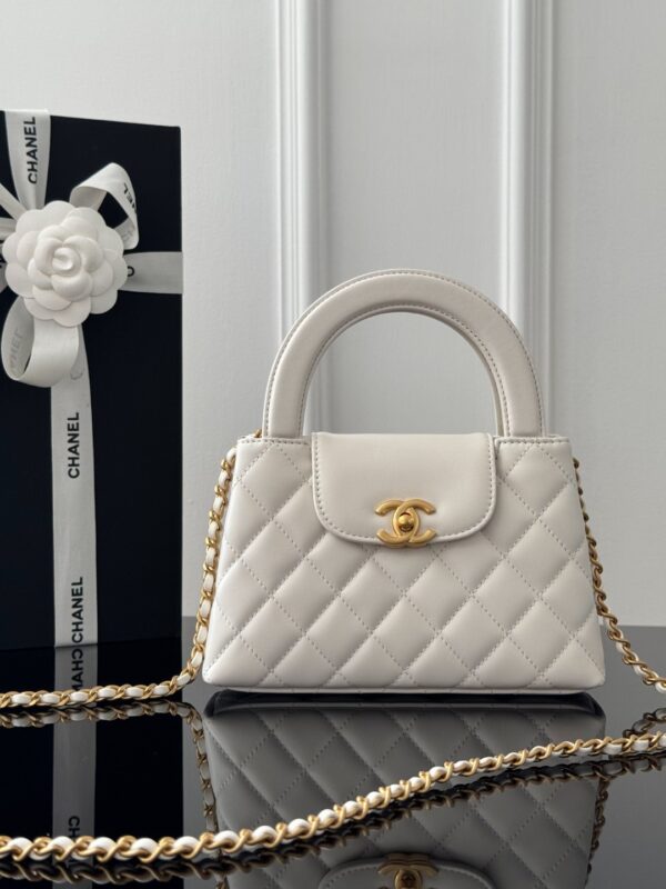 CHANEL - Image 21