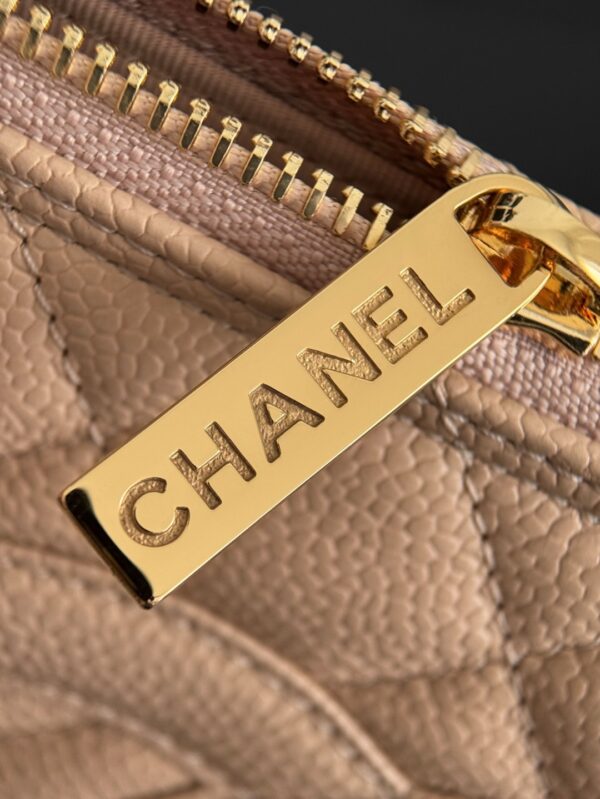Chanel - Image 4