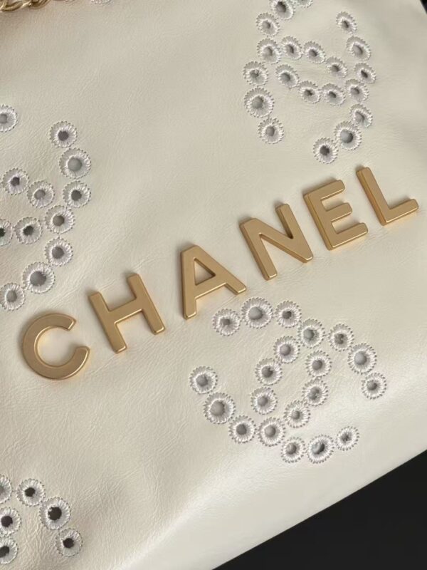 Chanel - Image 6