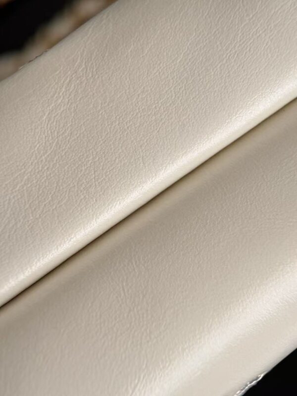 Chanel - Image 4